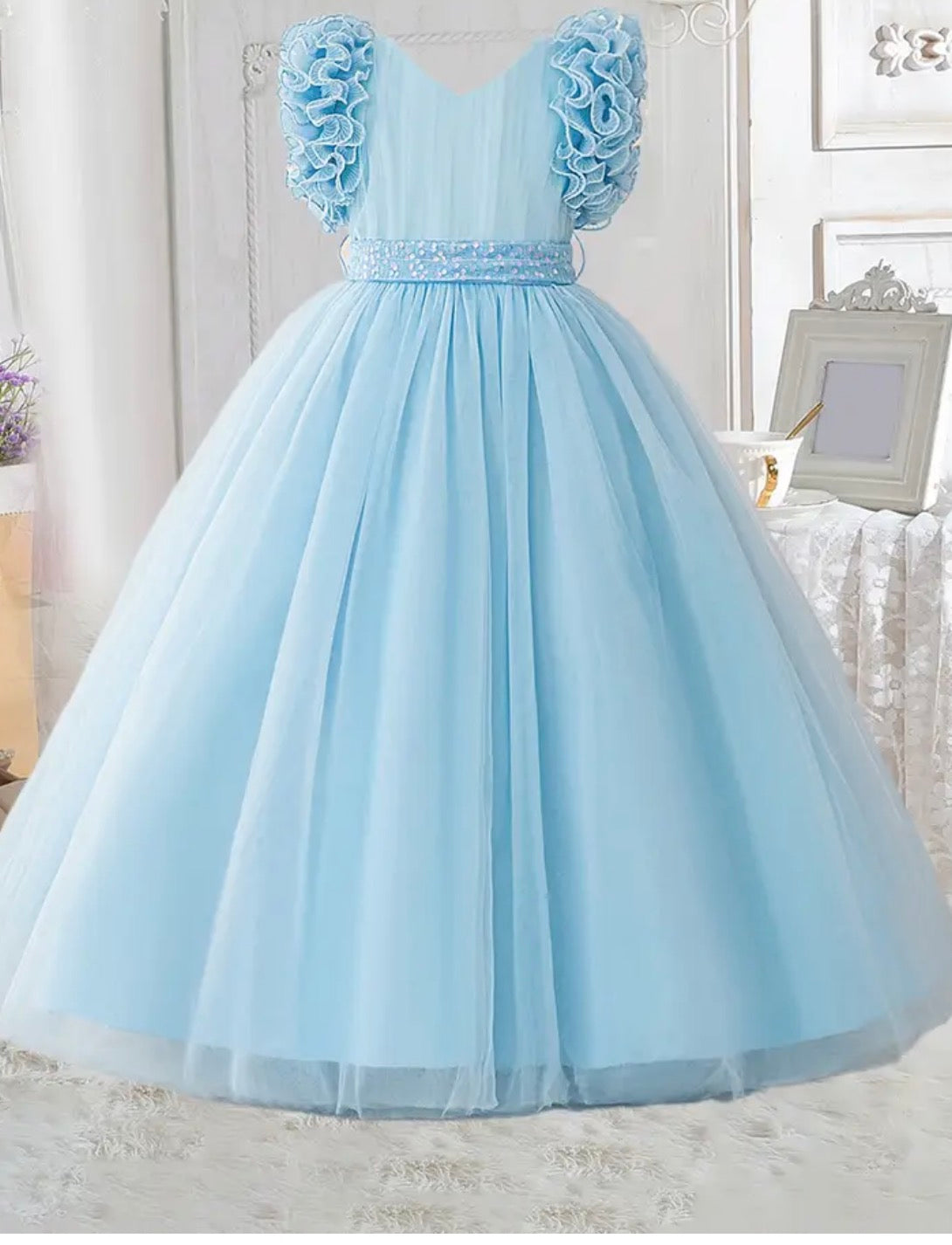 Girls puff sleeves dress - elegant and feminine . For weddings and formal events.